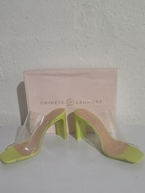 Chinese Laundry JAZZZ Neon Lime Clear Block Heel Mules